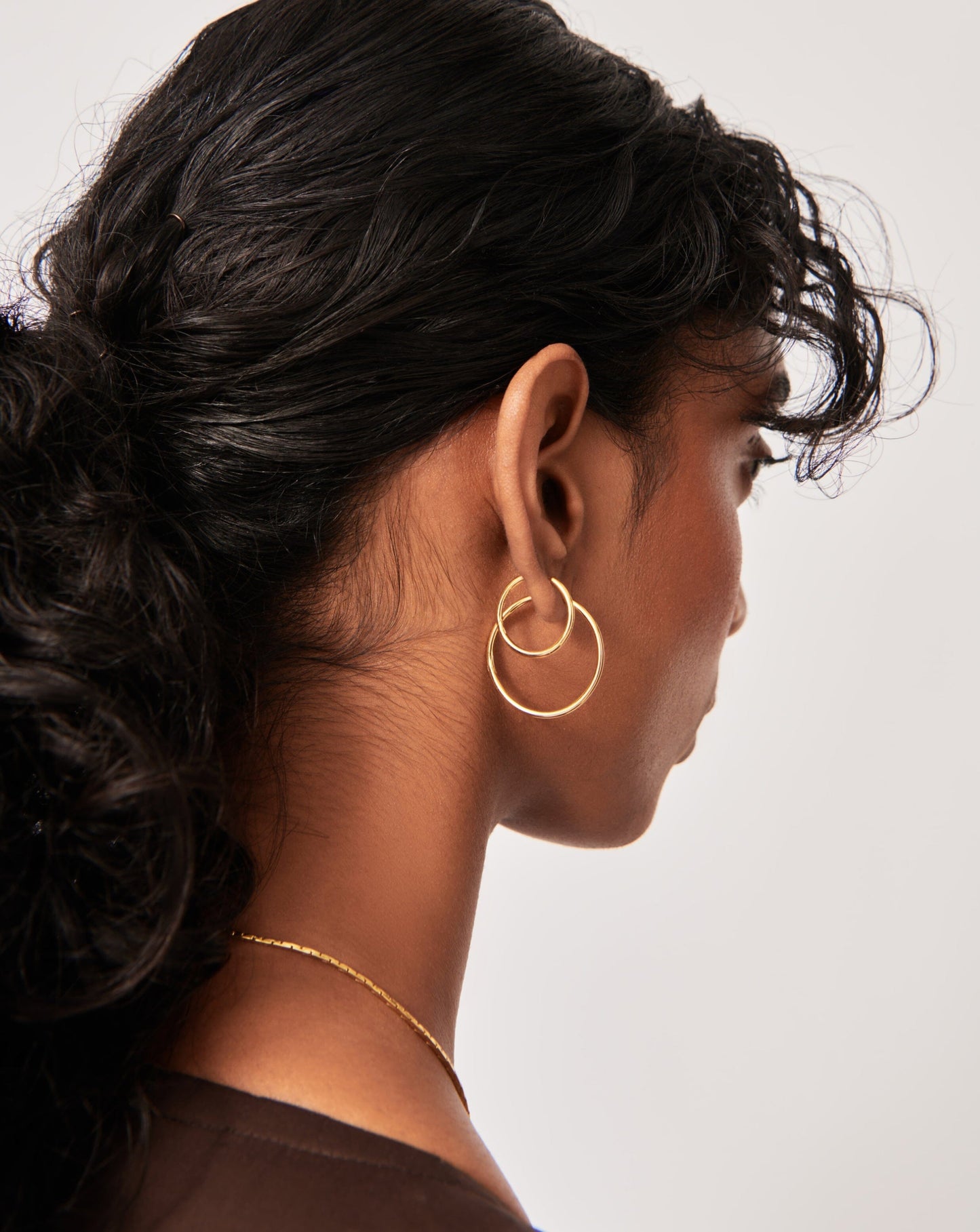 Elegant Hoop Earrings Set in Classic Style