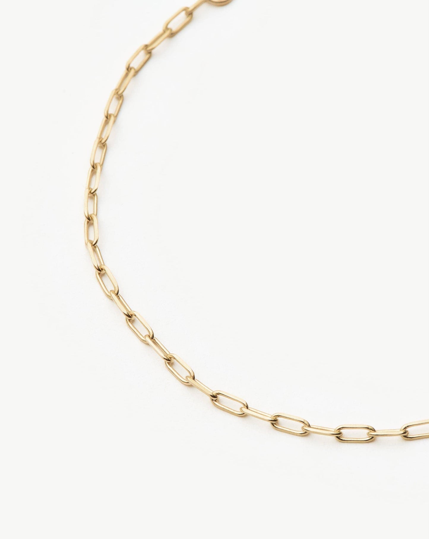 Classic Paperclip Chain Bracelet in Solid Gold