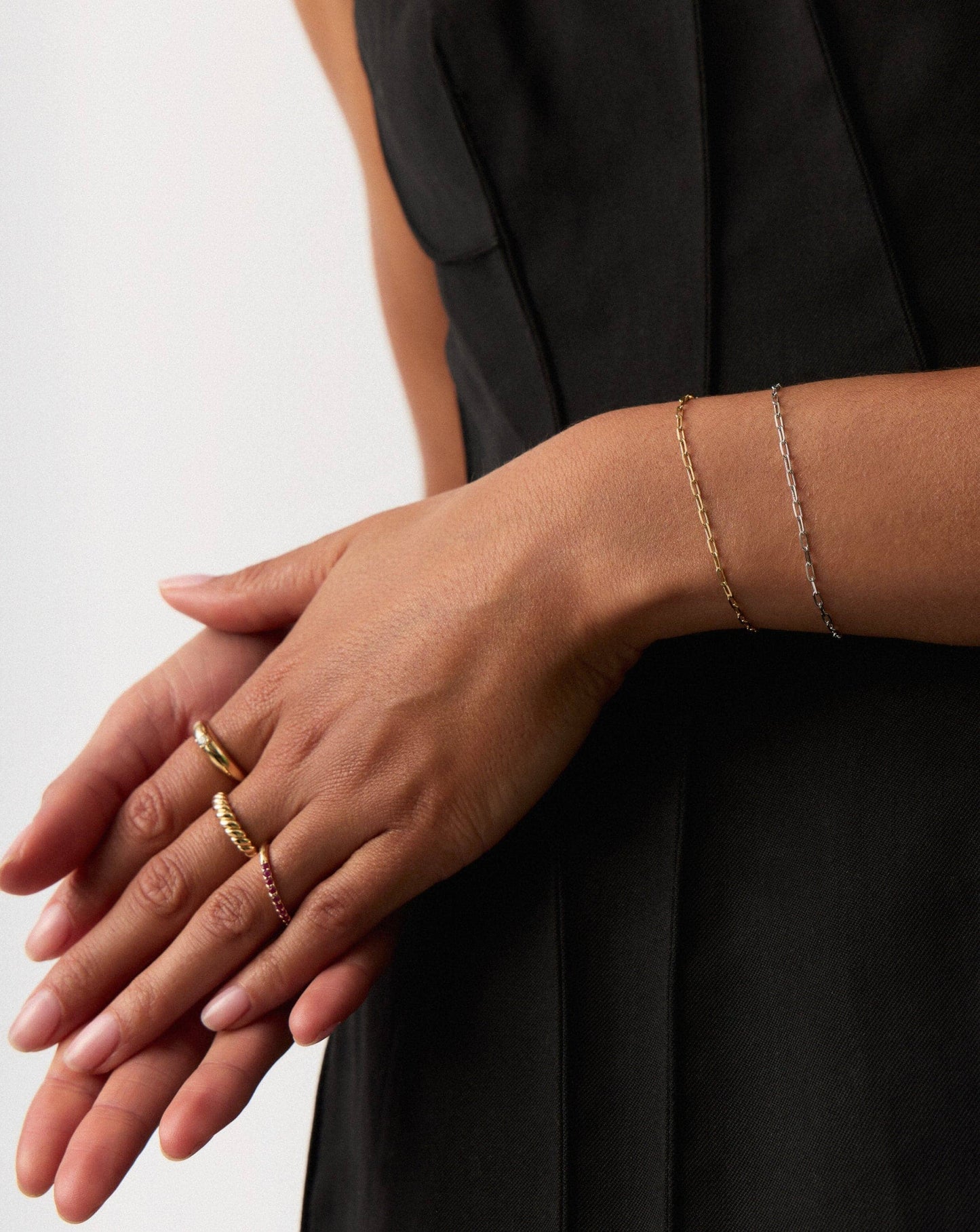 Classic Paperclip Chain Bracelet in Solid Gold