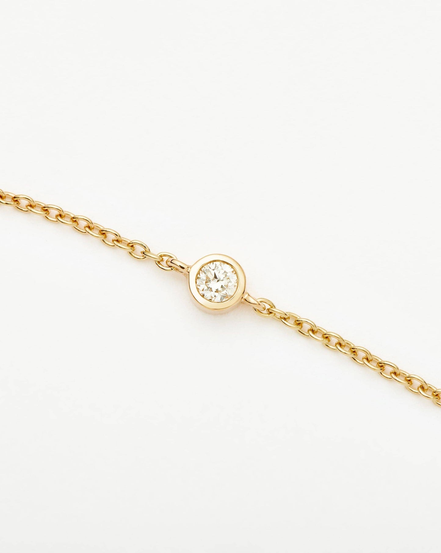 Diamond Solitaire Bracelet in Solid Gold