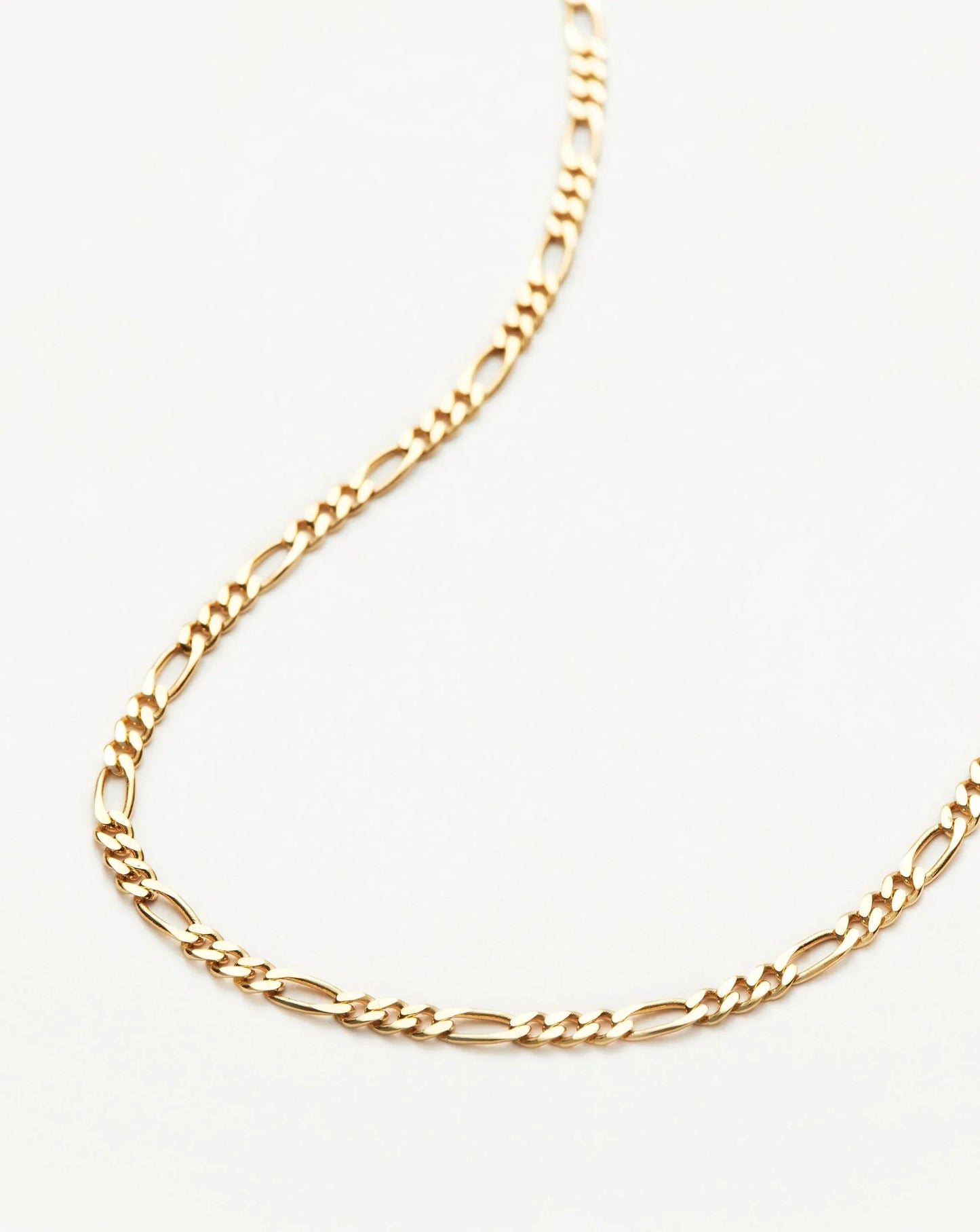 Elegant Figaro Chain Necklace in Silver