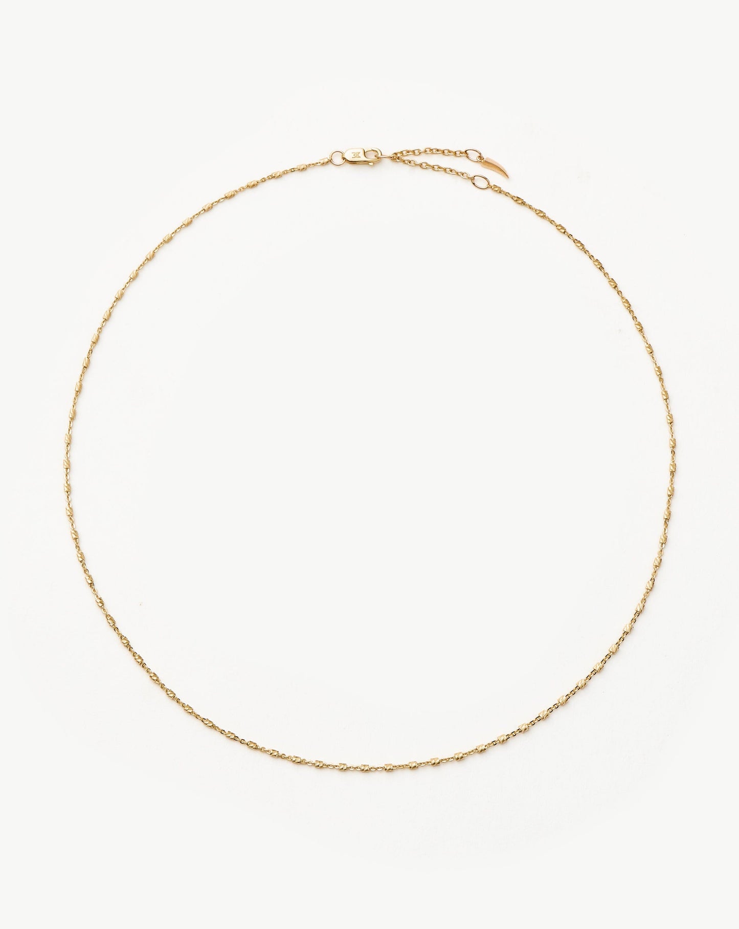 Elegant Chain Choker Necklace in Fine Design