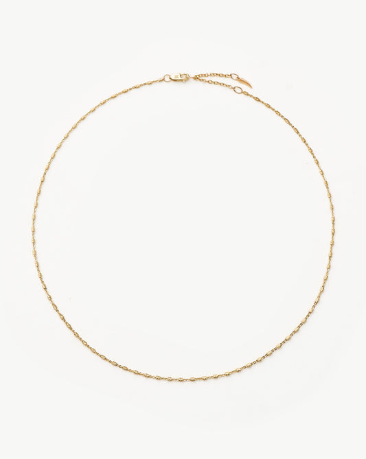 Elegant Chain Choker Necklace in Fine Design