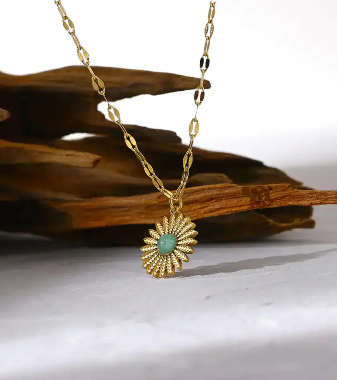 Flower Stone Pendant Necklaces for Elegant Style