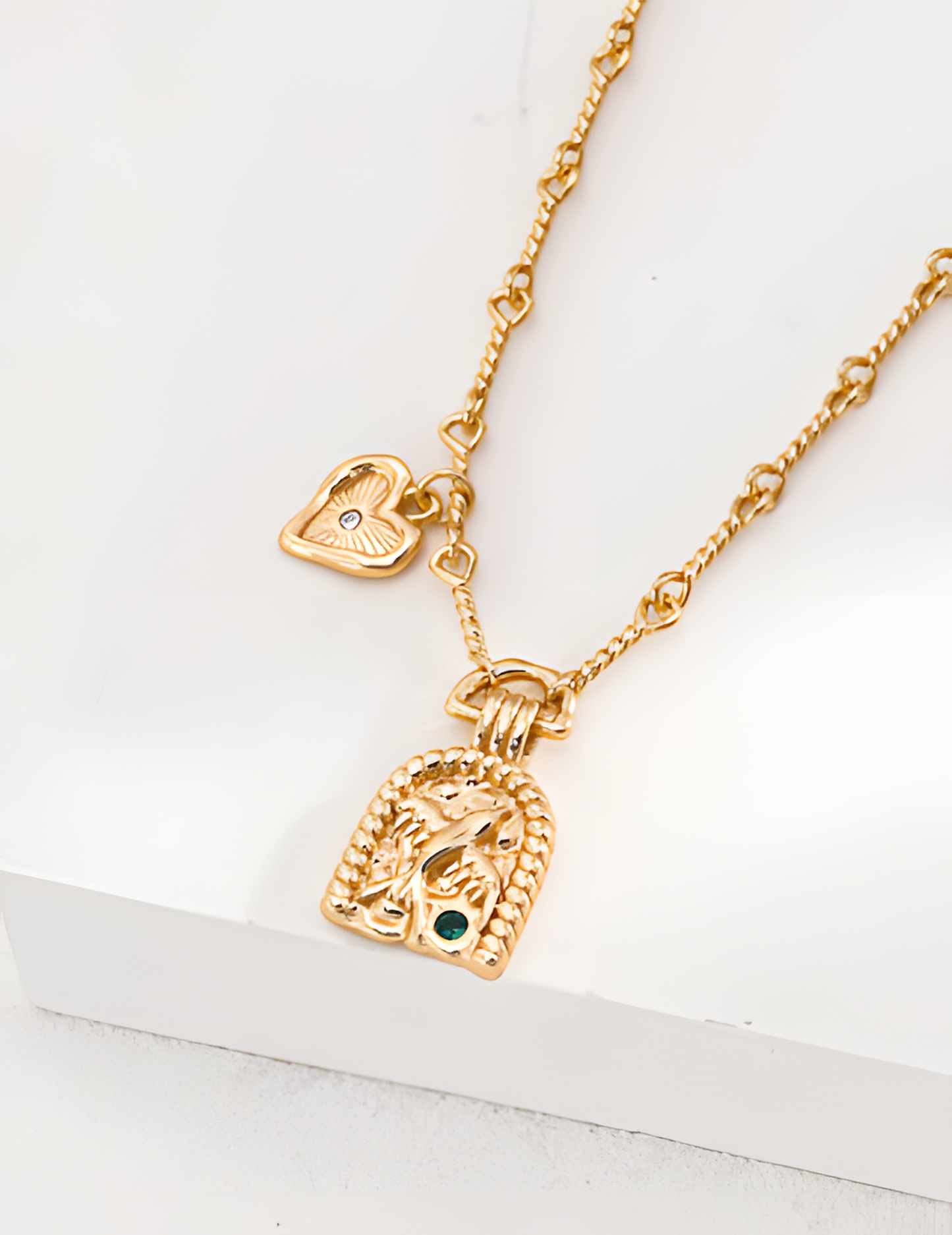 Delicate Golden Heart Swift Necklace