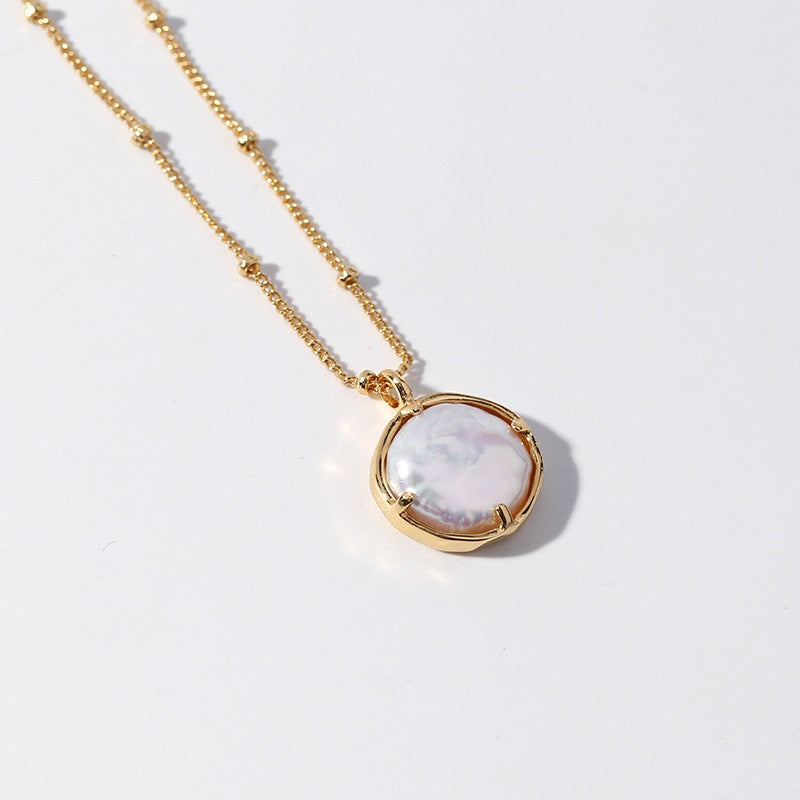 Gold Necklace with Pearl Design