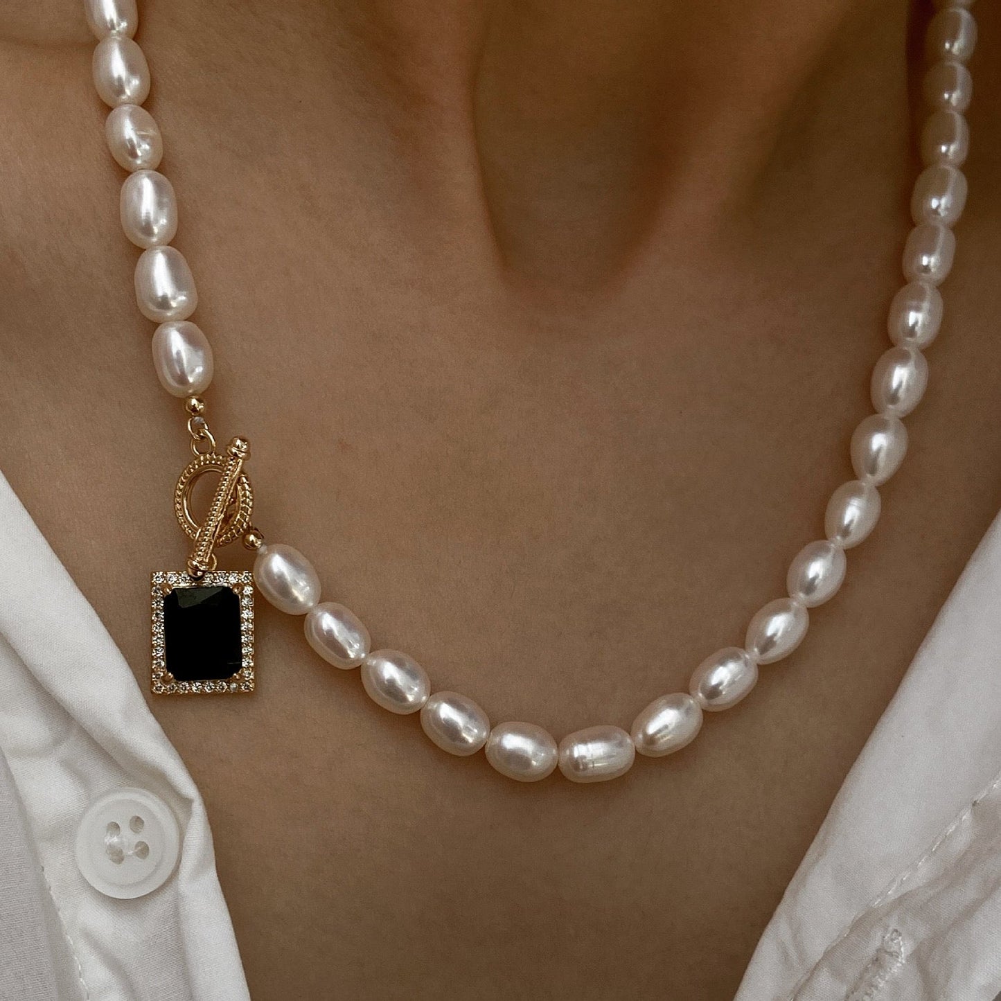 Square Pendant Necklace with Black Pearl Design