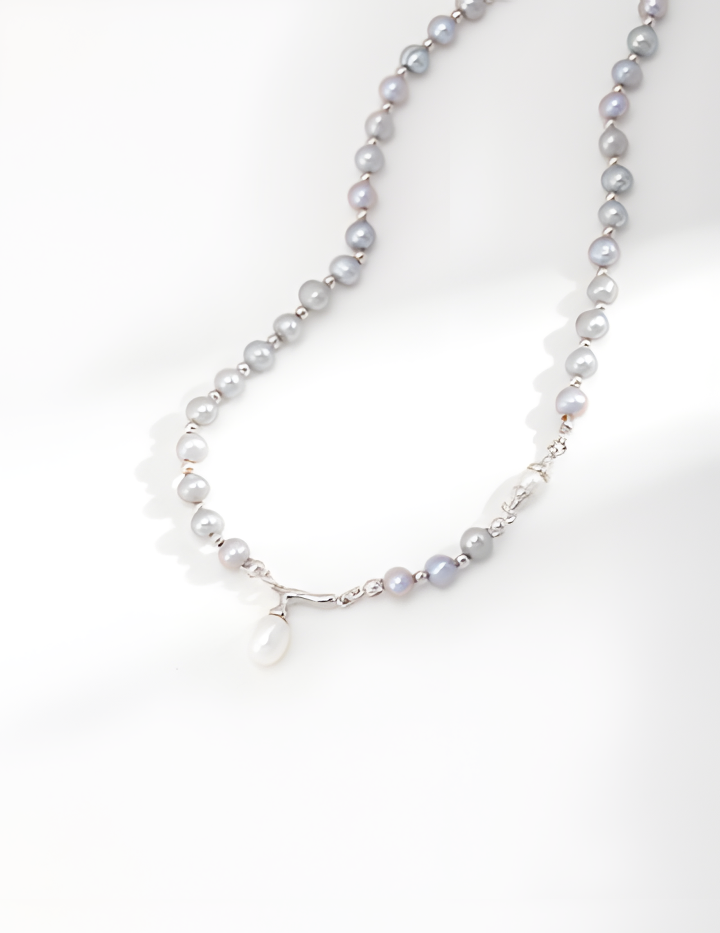 Pearl and Silver Pendant Necklace