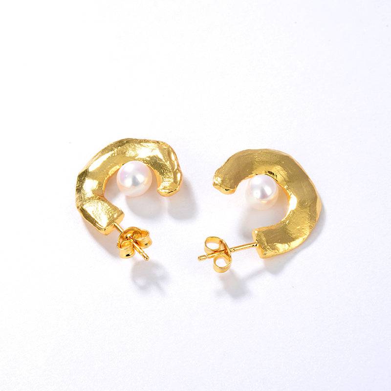 Pearl Earrings in Elegant Design 2