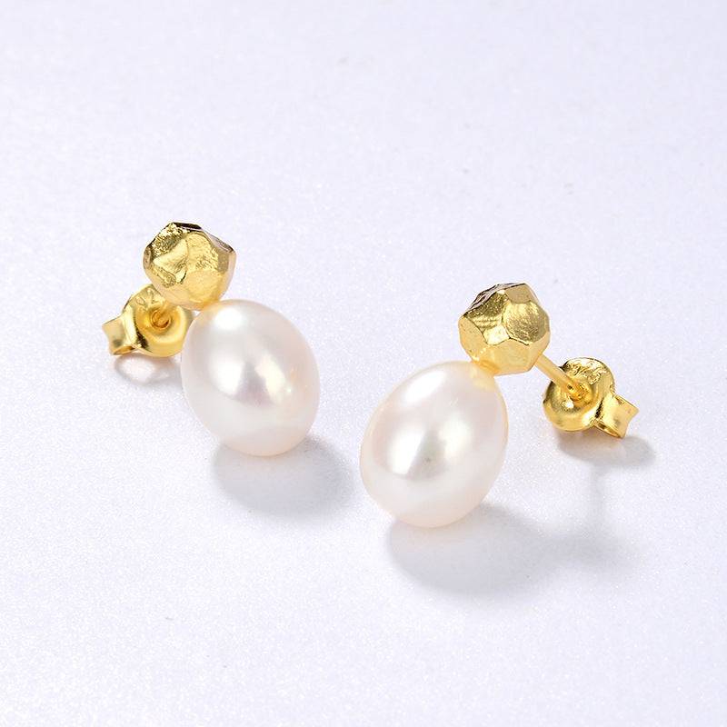 Elegant Teardrop Earrings with Natural Pearls