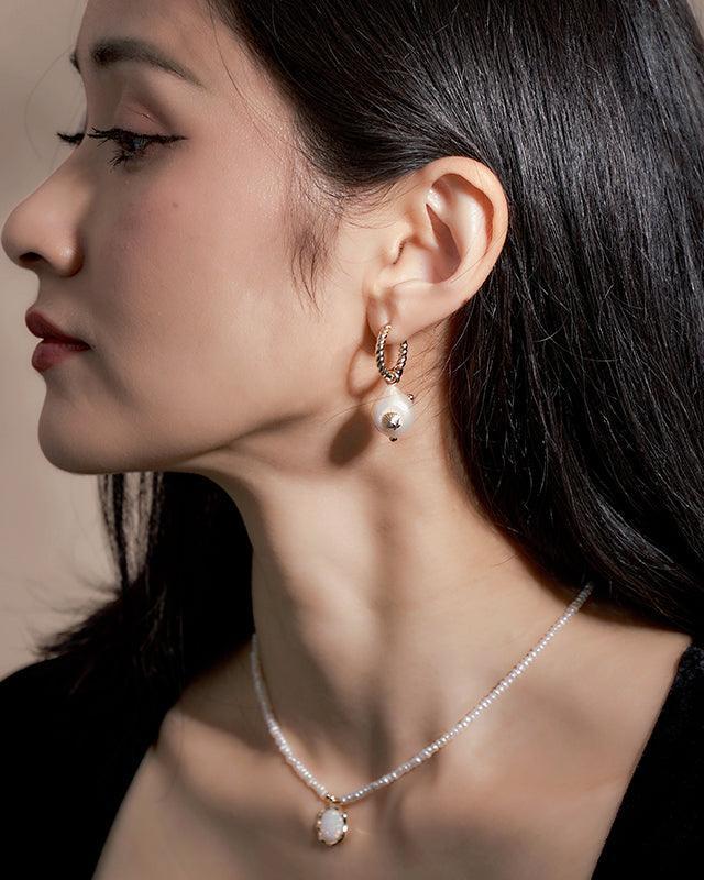 Baroque Pearl Drop Earrings in Elegant Style 2