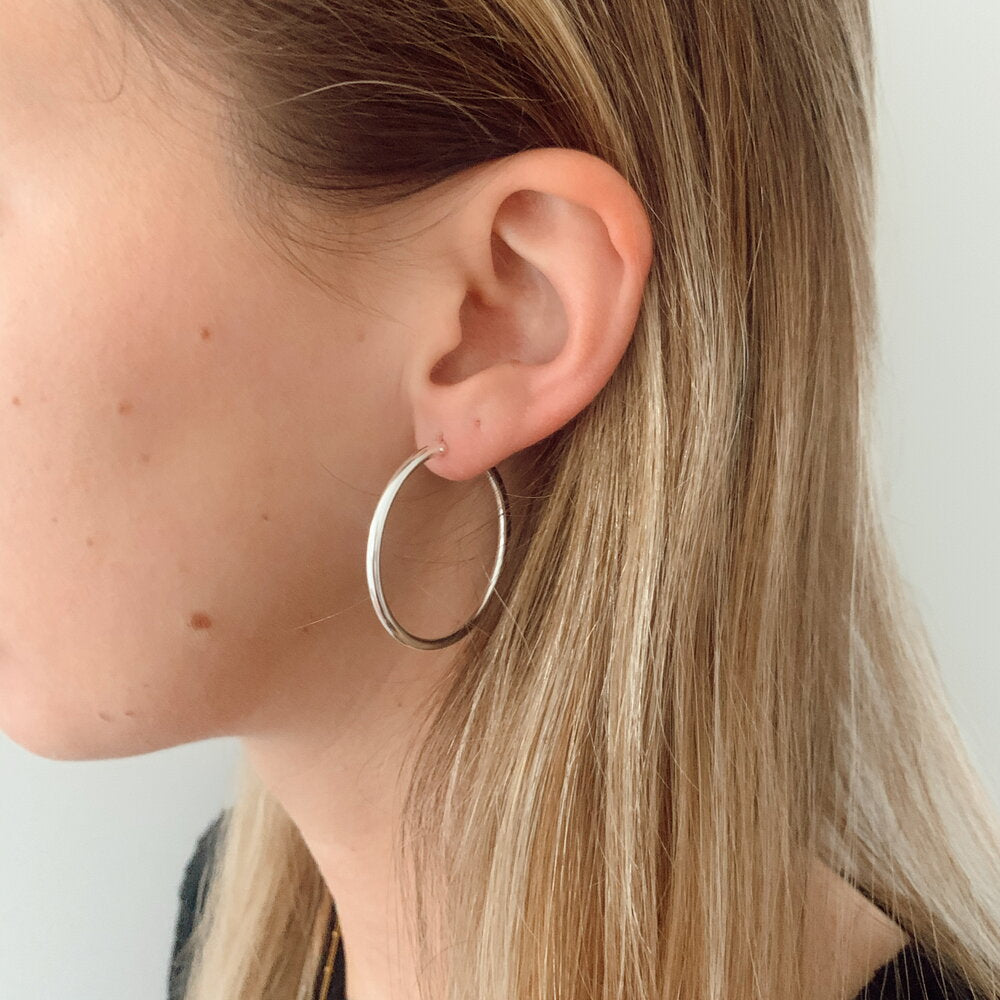 Classic Everyday Hoop Earrings 2