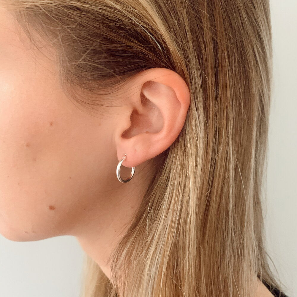 Classic Everyday Hoop Earrings 2