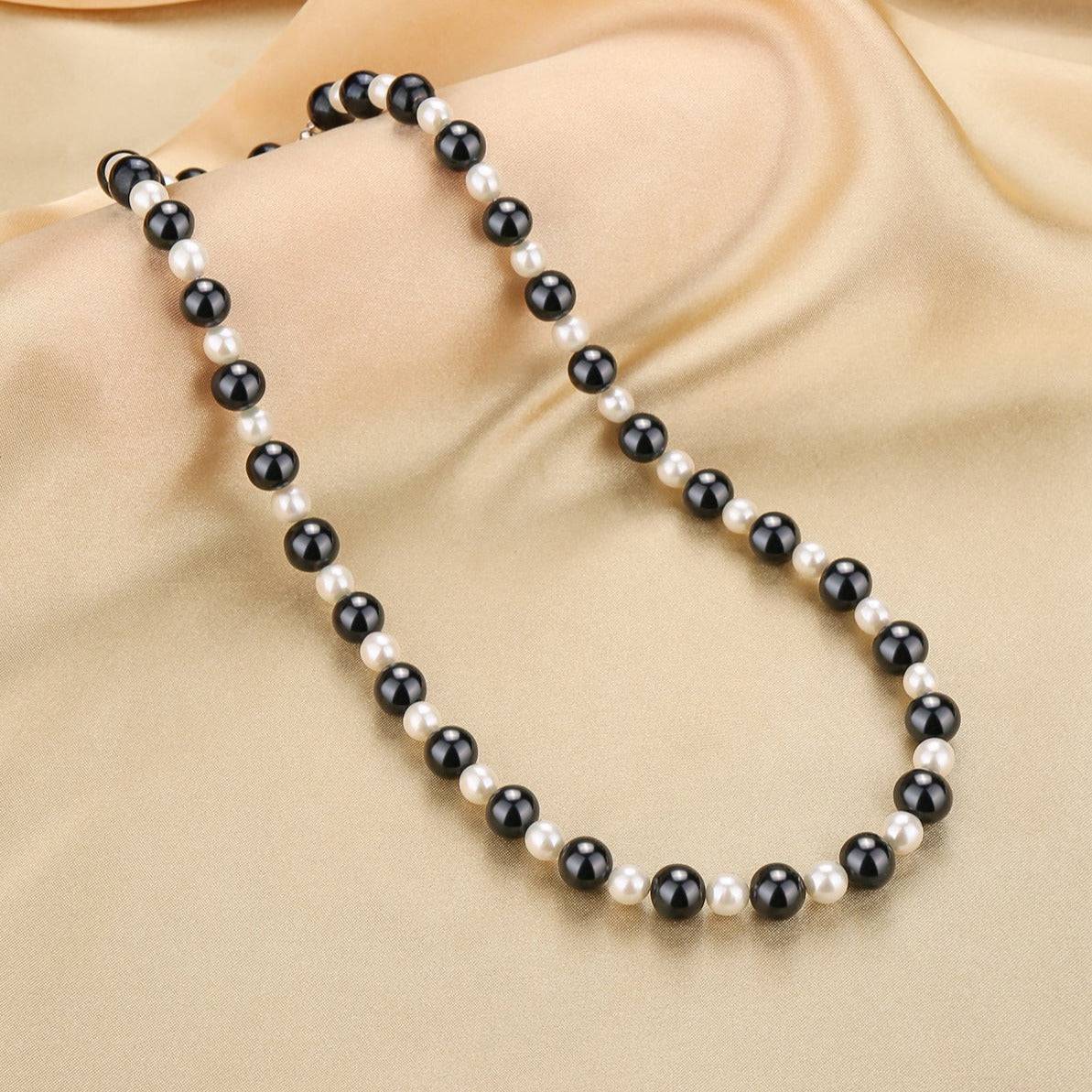 Stylish Black and White Pearl Beaded Necklace