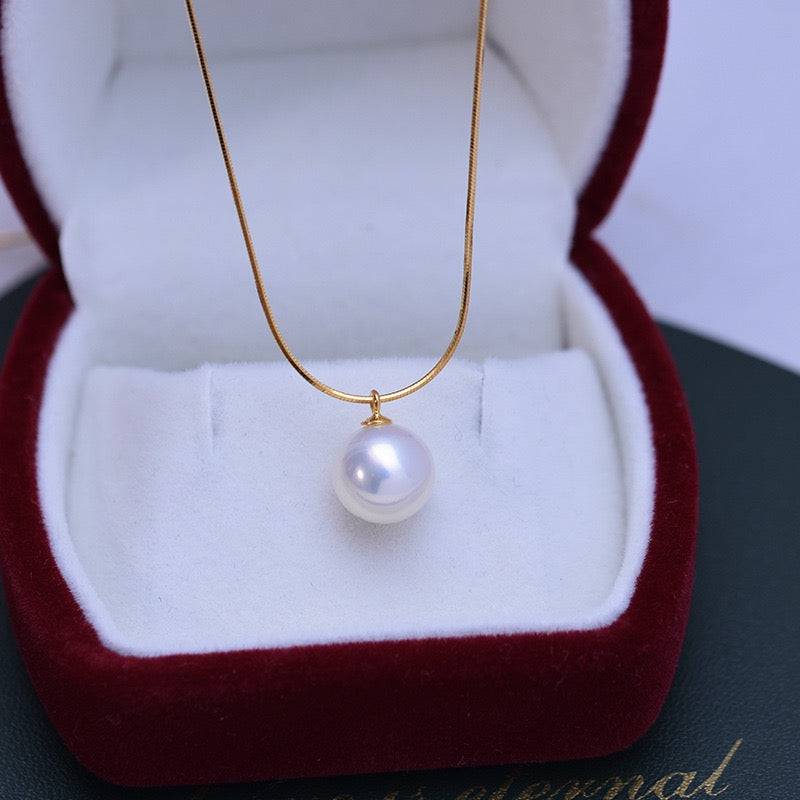 Freshwater Pearl and Snake Chain Necklace 9-10mm