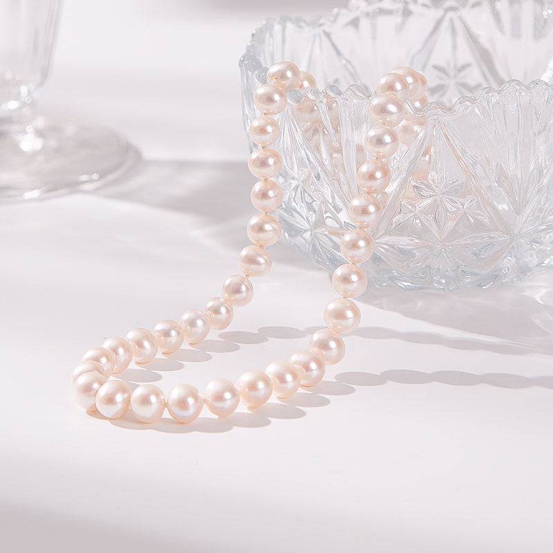 White Round Freshwater Pearl Necklace with Silver Clasp 1