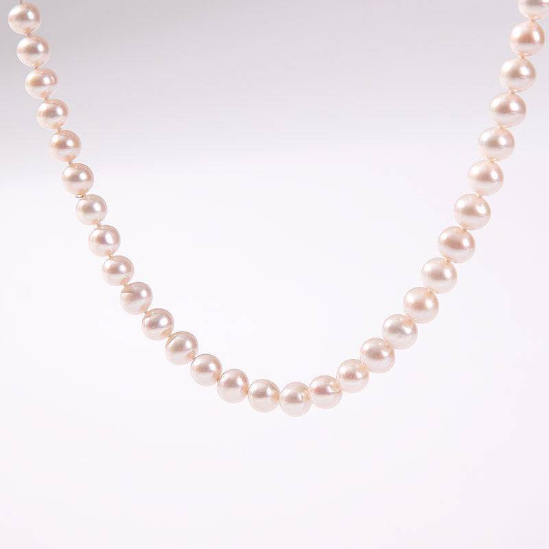 White Round Freshwater Pearl Necklace with Silver Clasp 1