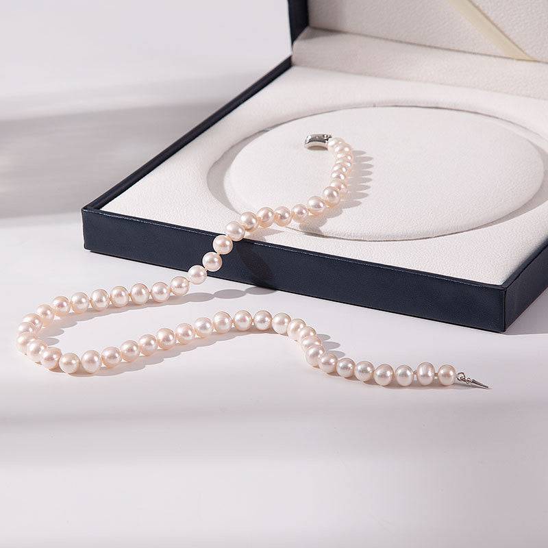 White Round Freshwater Pearl Necklace with Silver Clasp 1