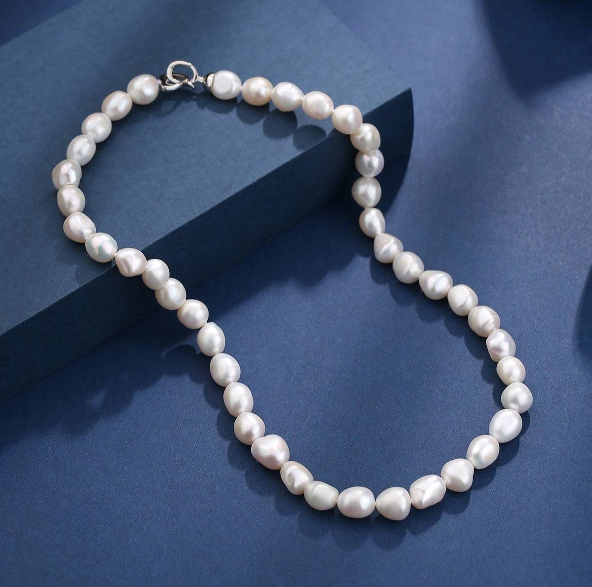 Baroque Pearl Necklace in Silver Design