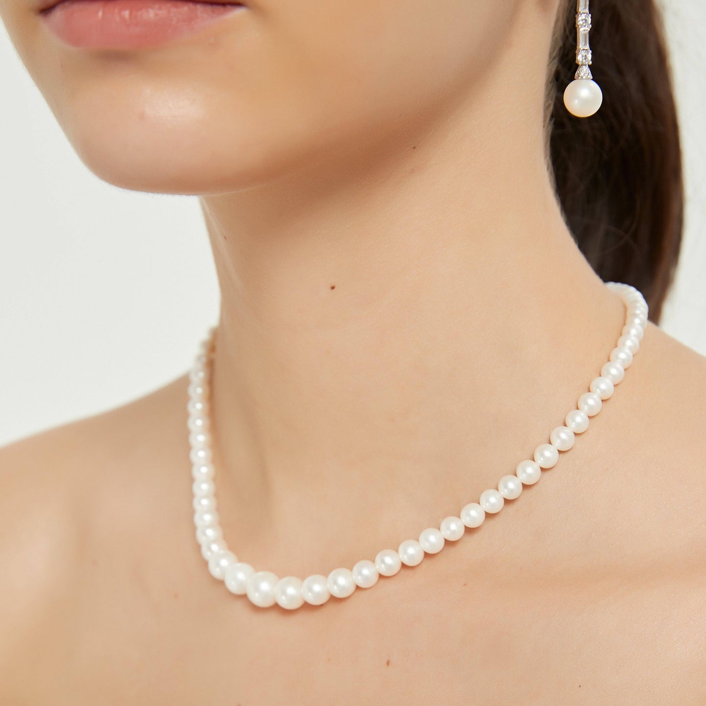 White Freshwater Pearls Gradual Size Strand Necklace