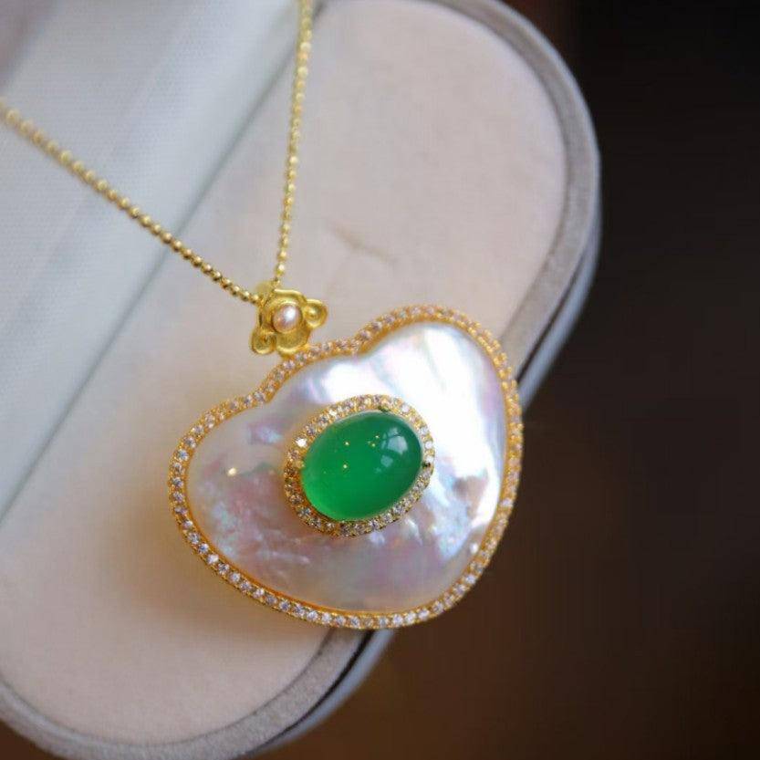 Green Onyx and Mother of Pearls Pendant Necklace in Gold Vermeil