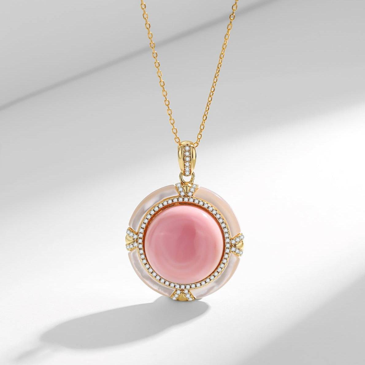 Pink Queen Conch Shell Pearl Necklace