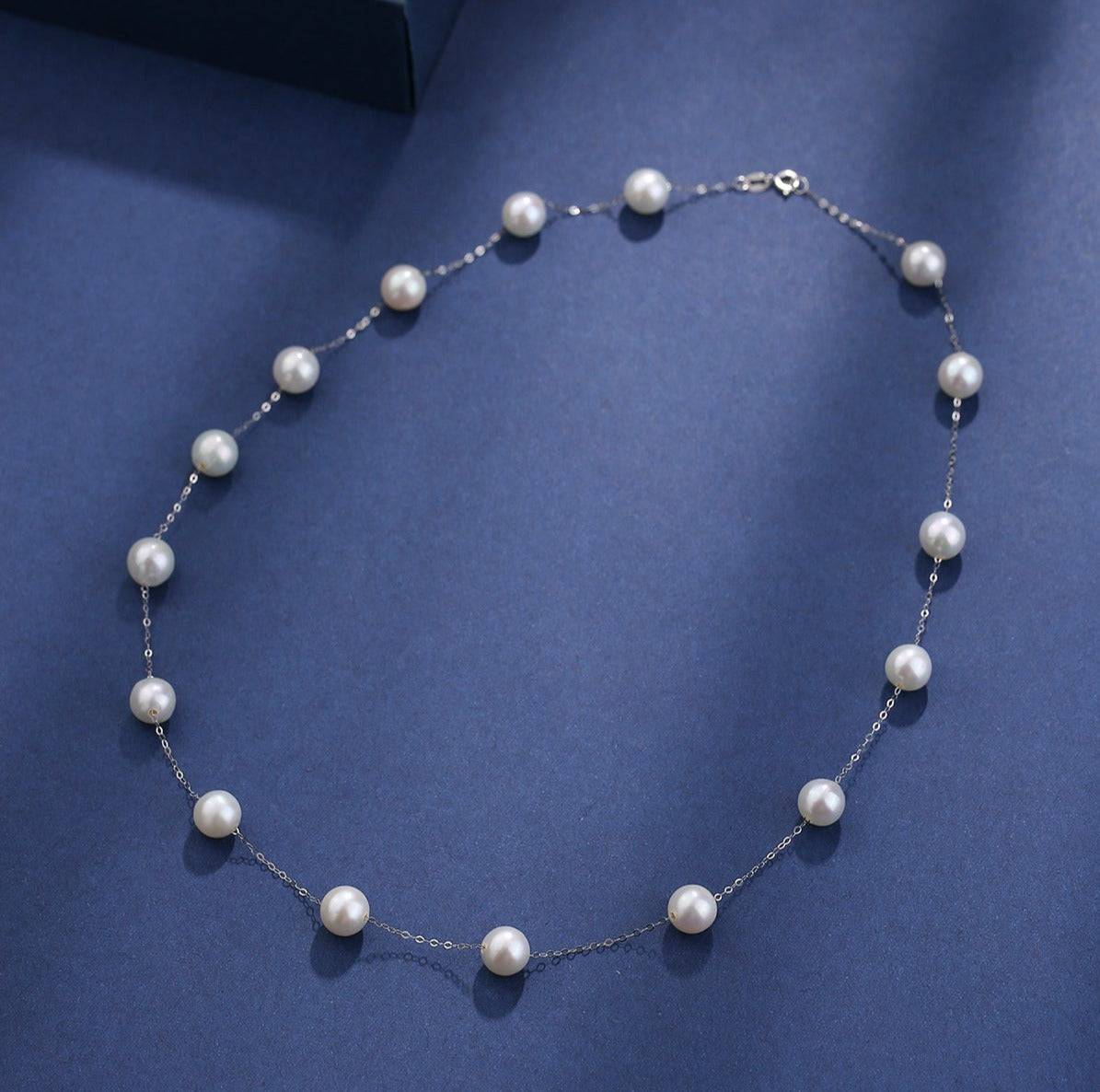 Chinese Akoya Cultured Pearl Tincup Necklace in White