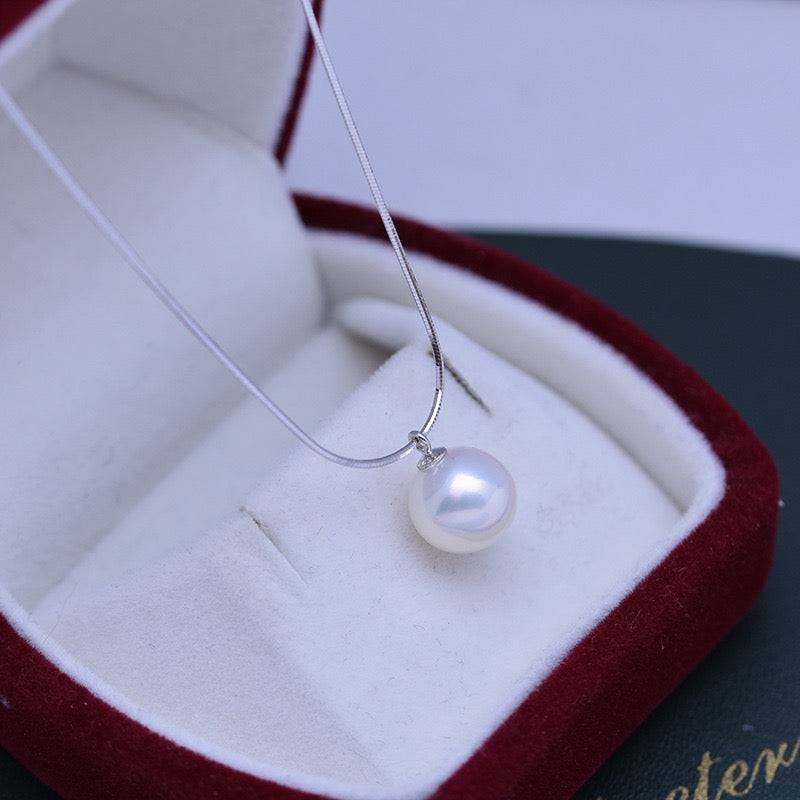 Freshwater Pearl and Snake Chain Necklace 9-10mm