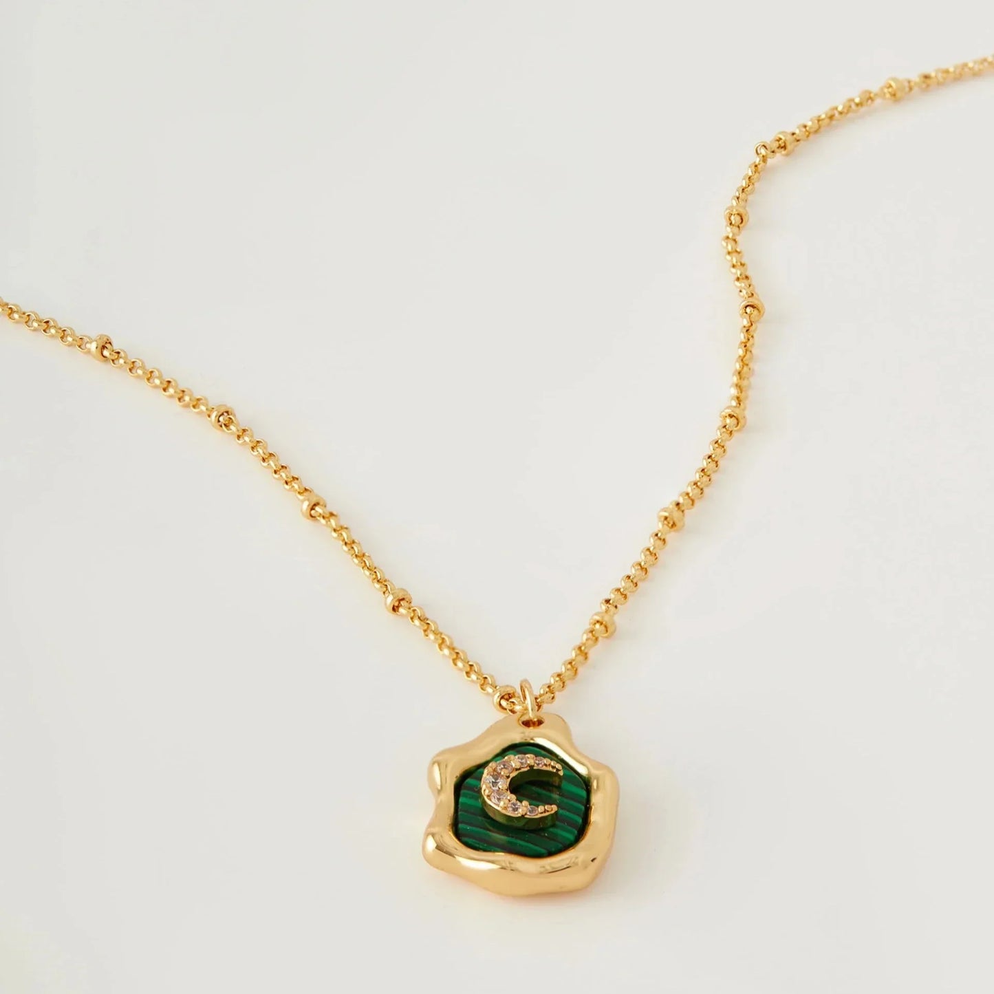 Malachite Pendant Necklace with Moonlit Design