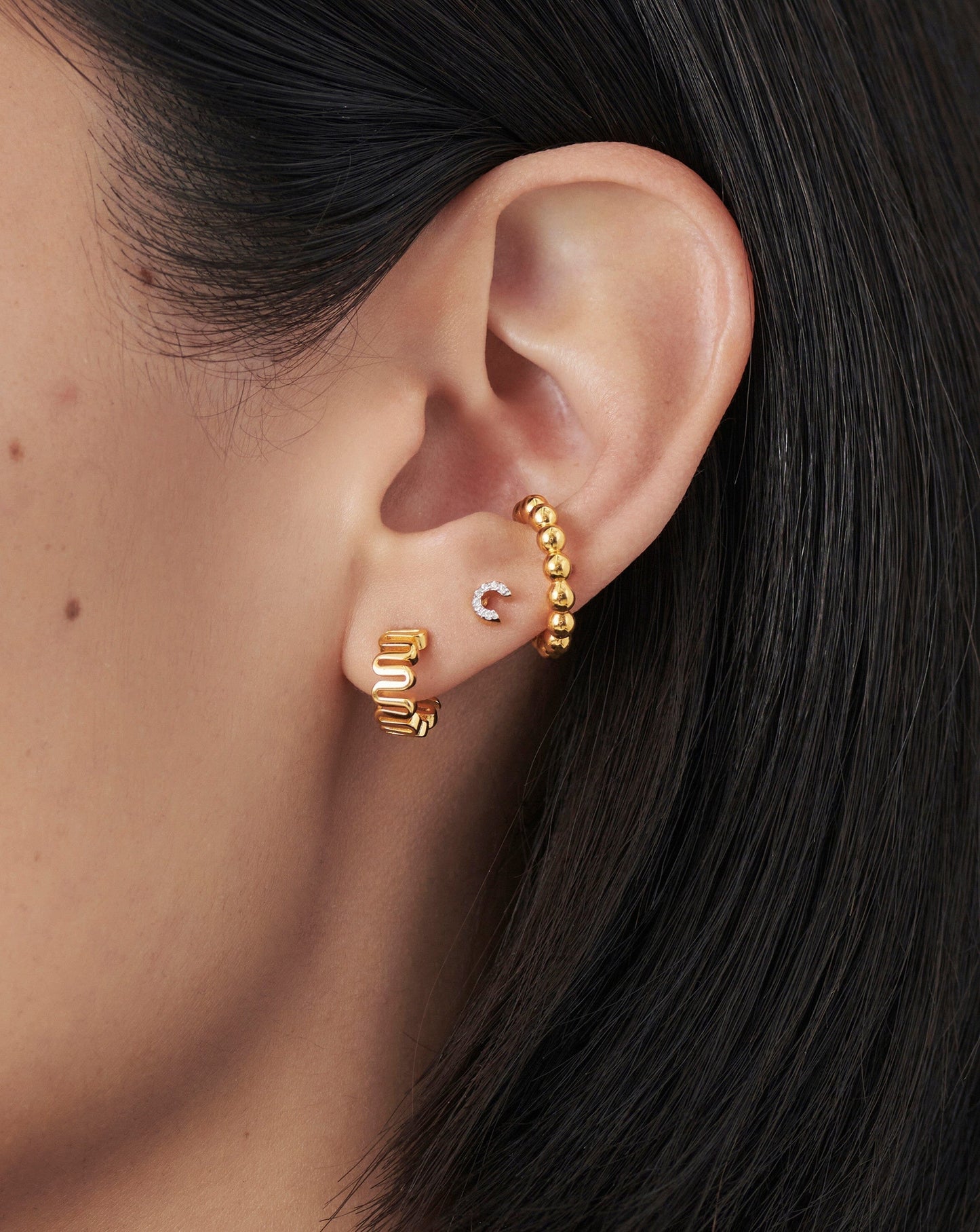 Initial Single Stud Earring in 18k Gold Vermeil 4