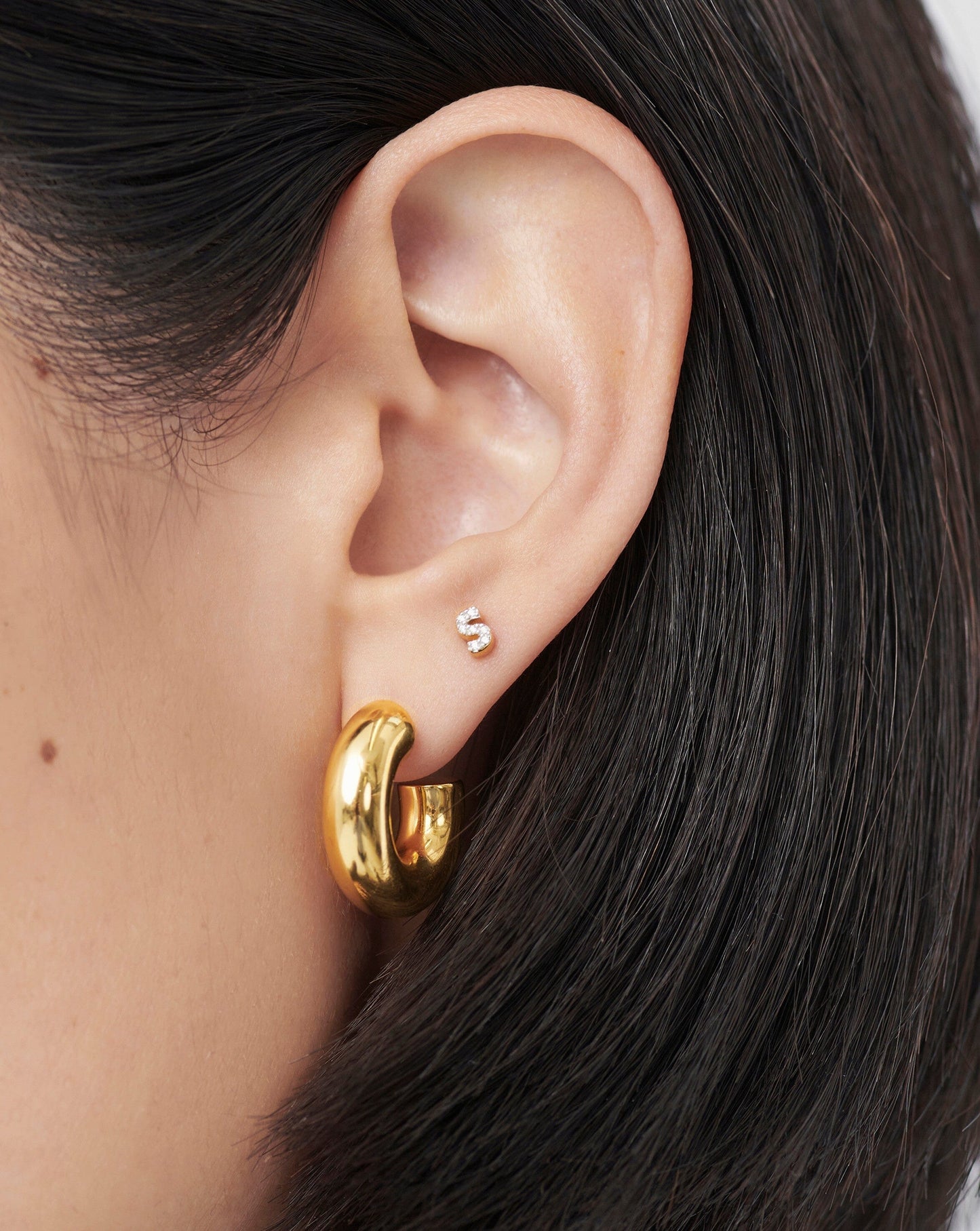 Initial Single Stud Earring in 18k Gold Vermeil 2