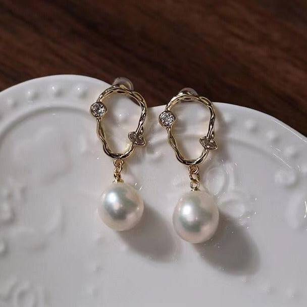 Unique Irregular Pearl Drop Earrings in Elegant Design