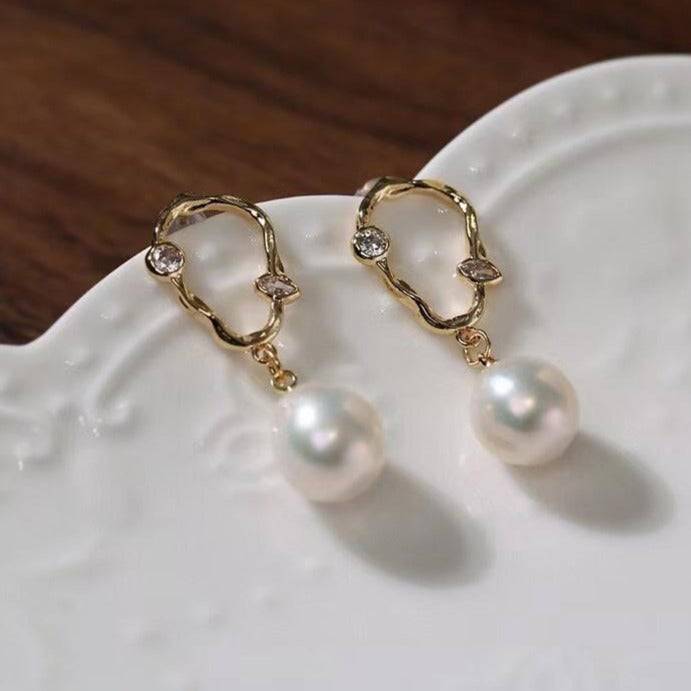 Unique Irregular Pearl Drop Earrings in Elegant Design