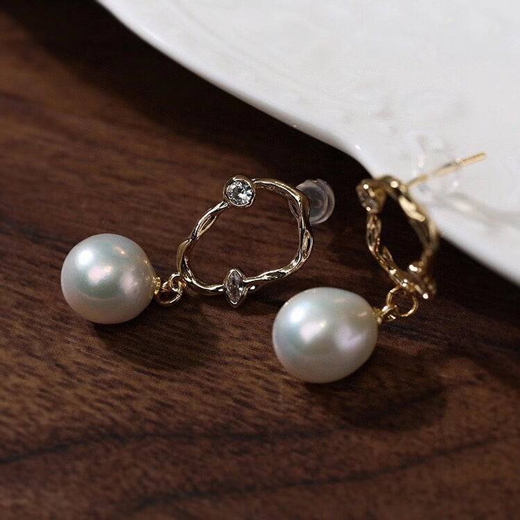 Unique Irregular Pearl Drop Earrings in Elegant Design