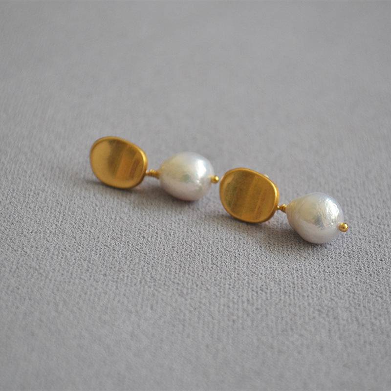 Baroque Pearl Gold Earrings