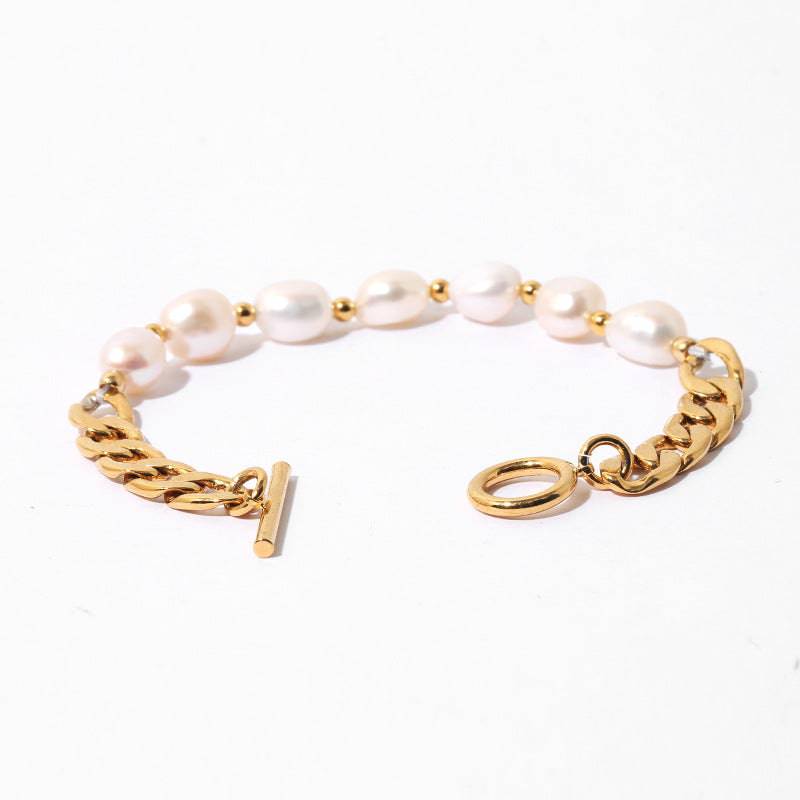 Elegant Gold Baroque Pearl Bracelet Design