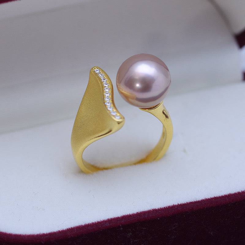 Freshwater Pearl Mermaid Ring in 10-11mm Size