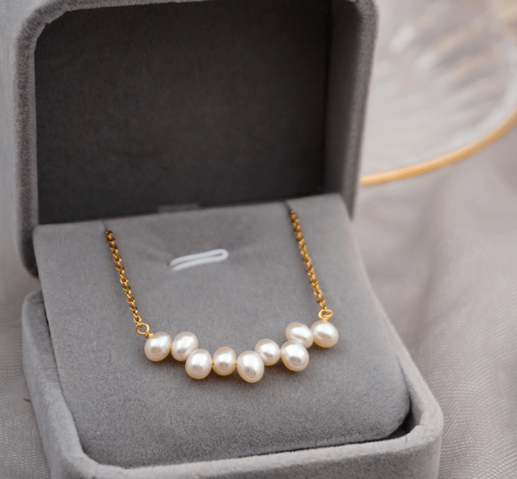 Elegant Pearl Choker Necklace for Women 2