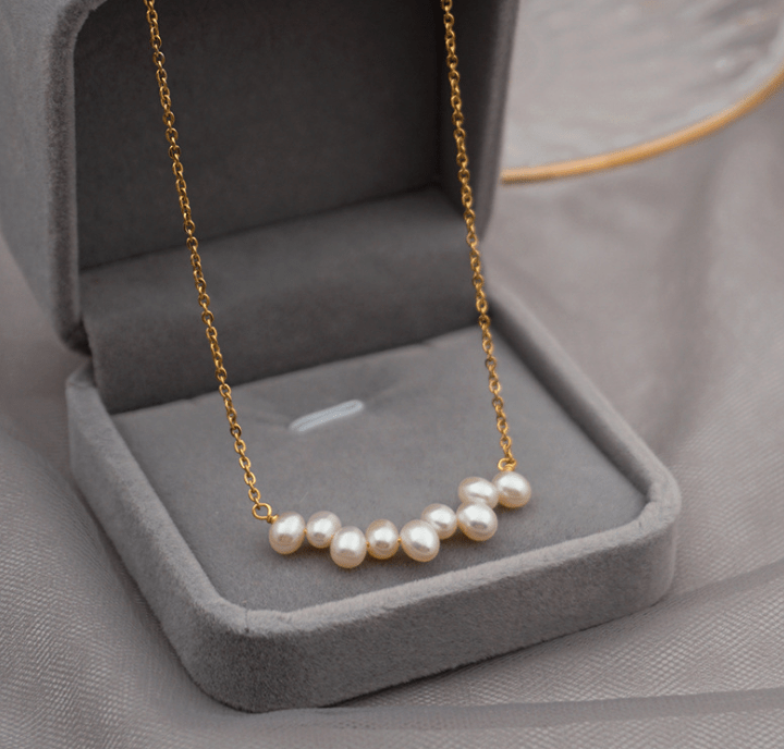 Elegant Pearl Choker Necklace for Women 2